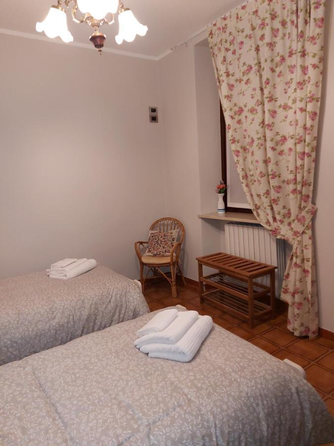 מלון Caselette Casa Dell'Agrifoglio מראה חיצוני תמונה