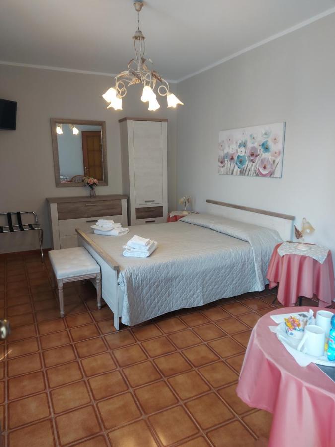 מלון Caselette Casa Dell'Agrifoglio מראה חיצוני תמונה